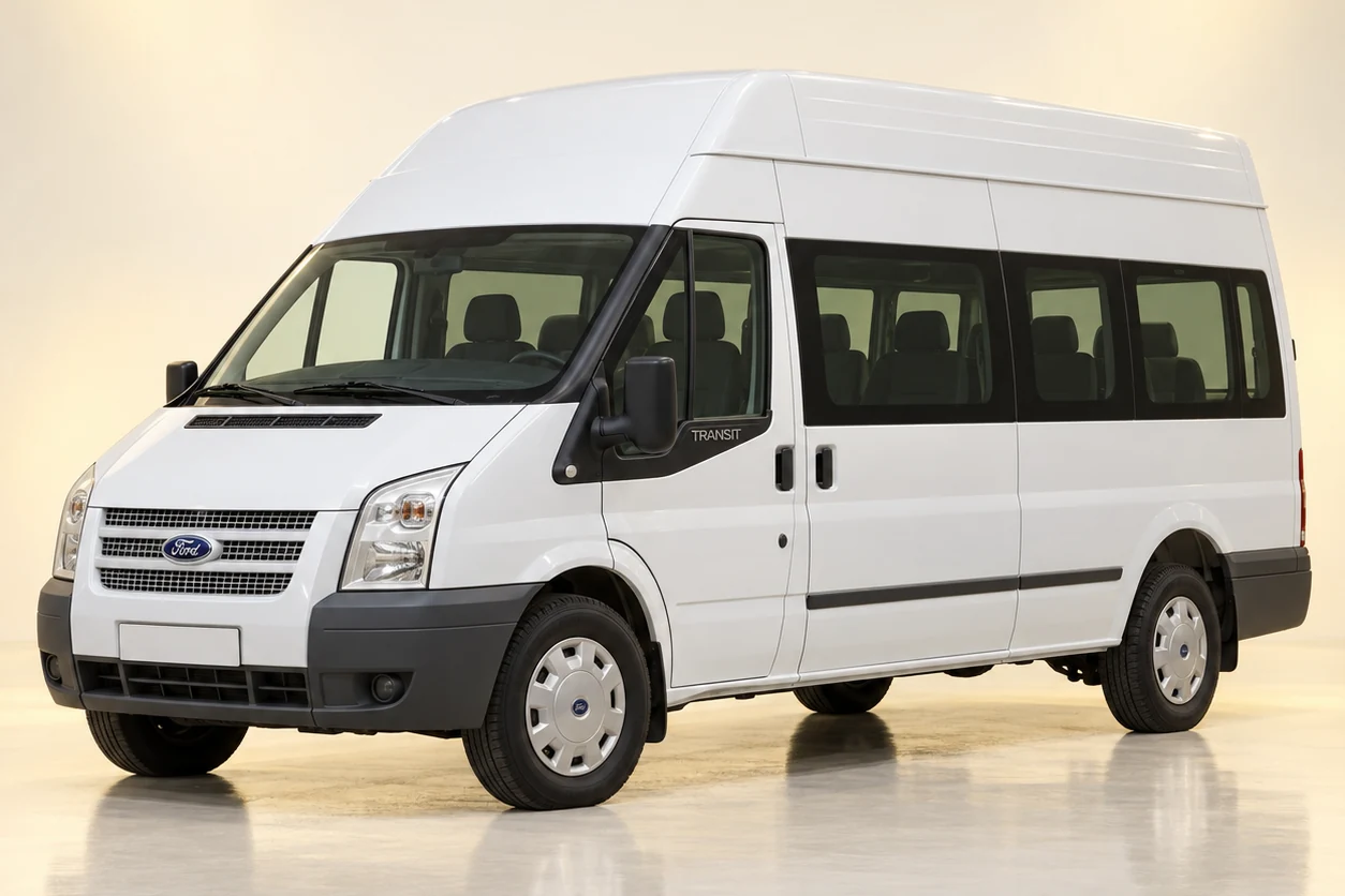 Студийная визуализация Ford Transit, вид со стороны водителя
